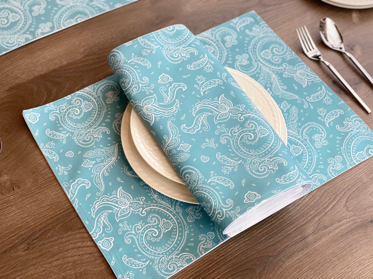 Set of 4 Blue Paisley Print Placemat, retro pattern fabric placemat, 14" x 19". Washable Cotton Placemat for fall dining table