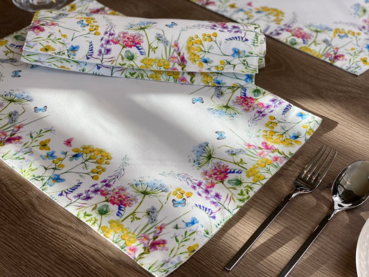 Set of 4 Wildflower and butterfly placemat, Field plants and floral botanical pattern, Washable Cotton Placemat for fall dining table